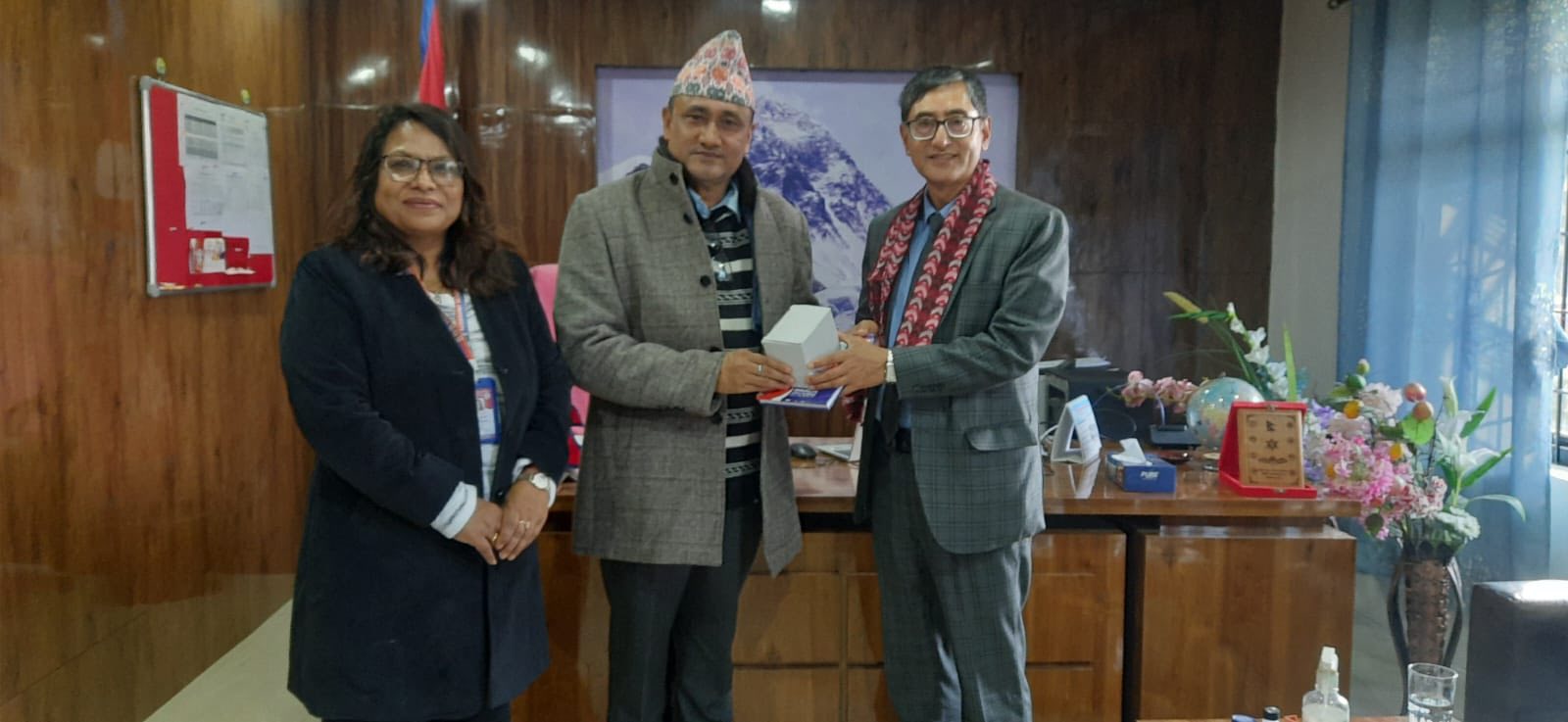 Former Vice Chancellor of NAST Dr. Sunil Babu Shrestha visits MTU SOE